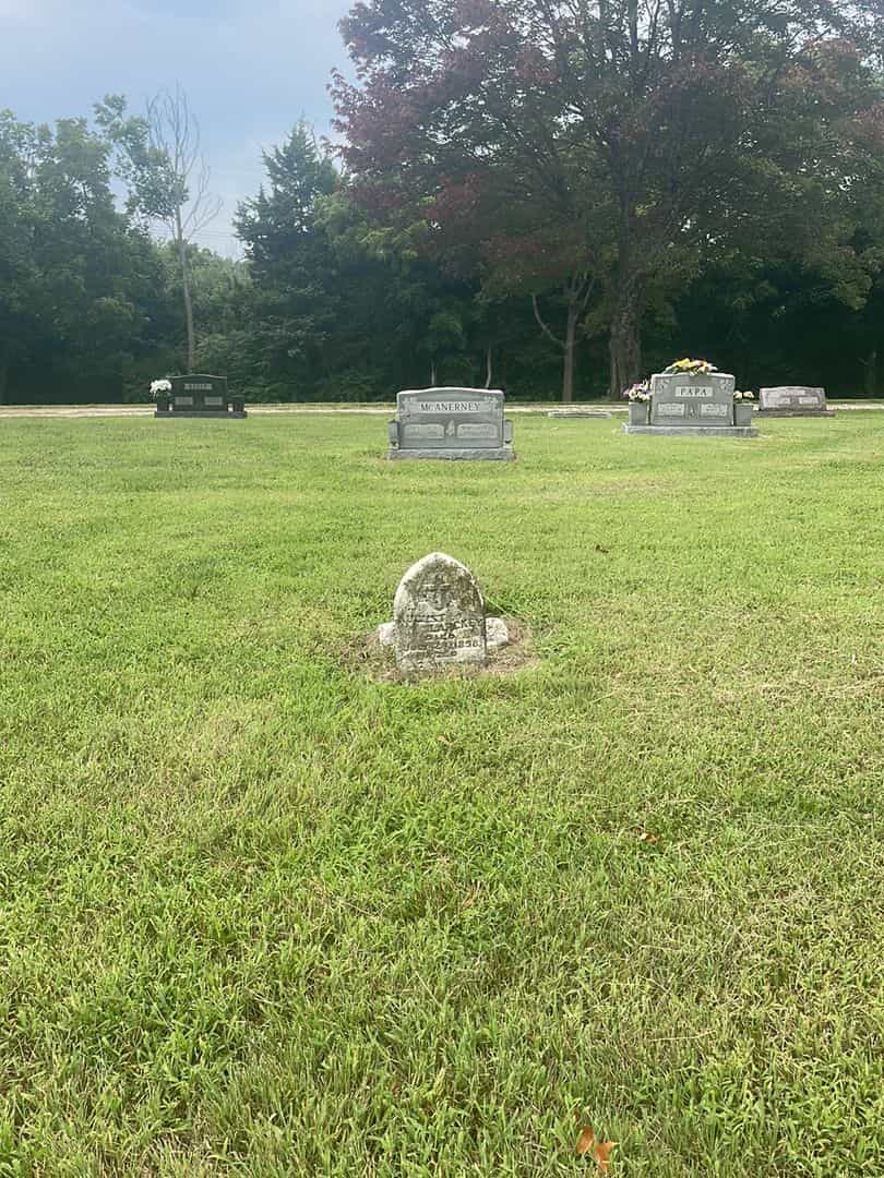 August Larckey's grave. Photo 2