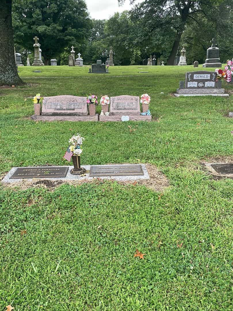 Patricia A. Saragusa's grave. Photo 2