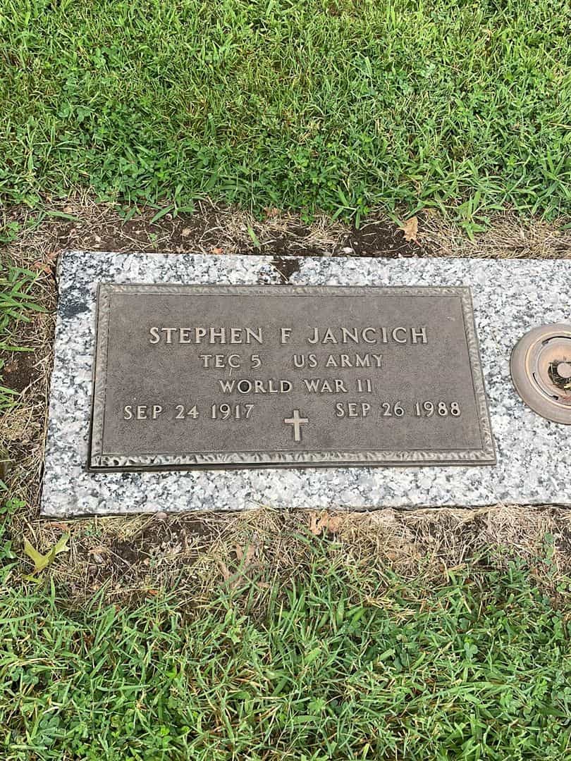 Stephen F. Jancich Senior's grave. Photo 1