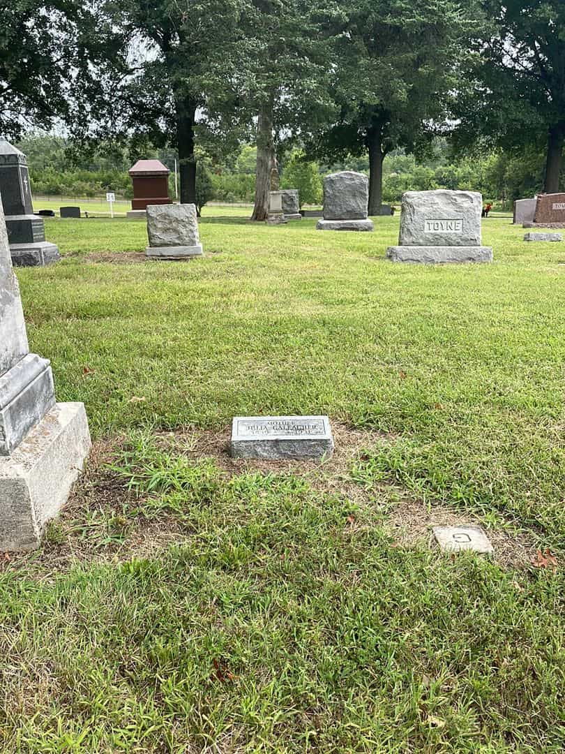 Julia Gallagher's grave. Photo 2