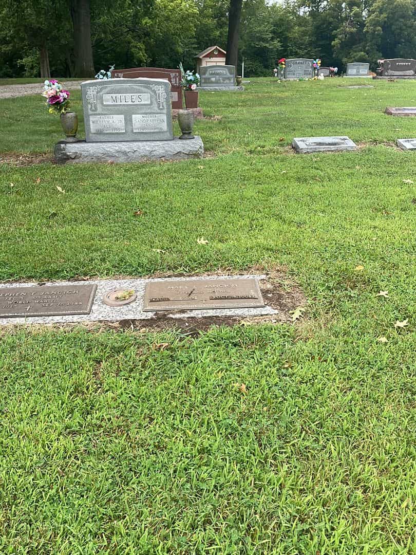 Mary Carolyn Jancich's grave. Photo 2