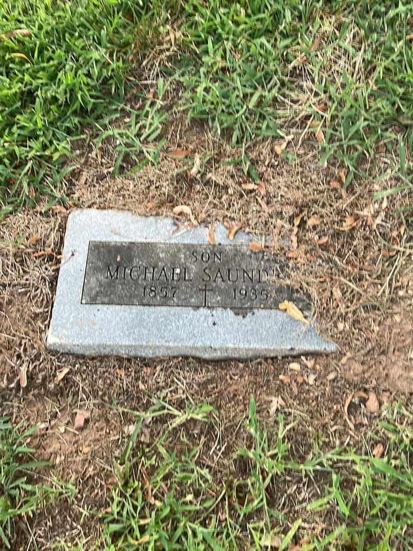 Michael Saunders's grave. Photo 3