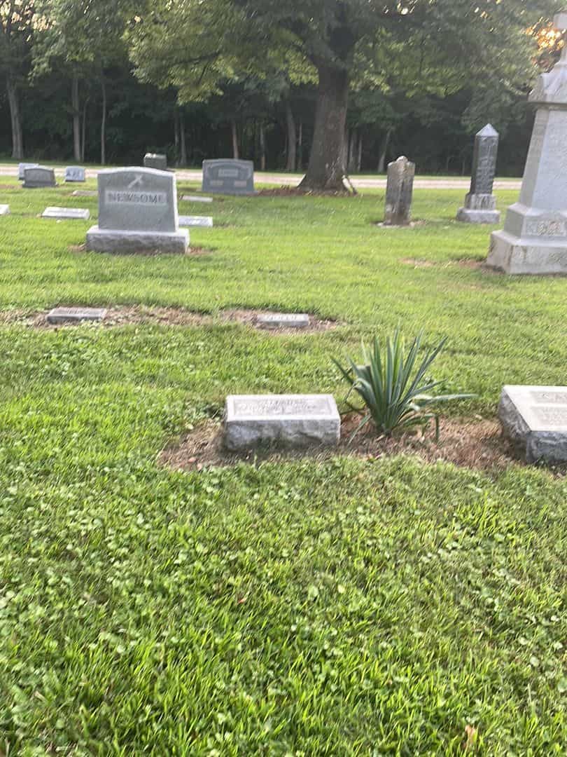 Nora Callahan's grave. Photo 2