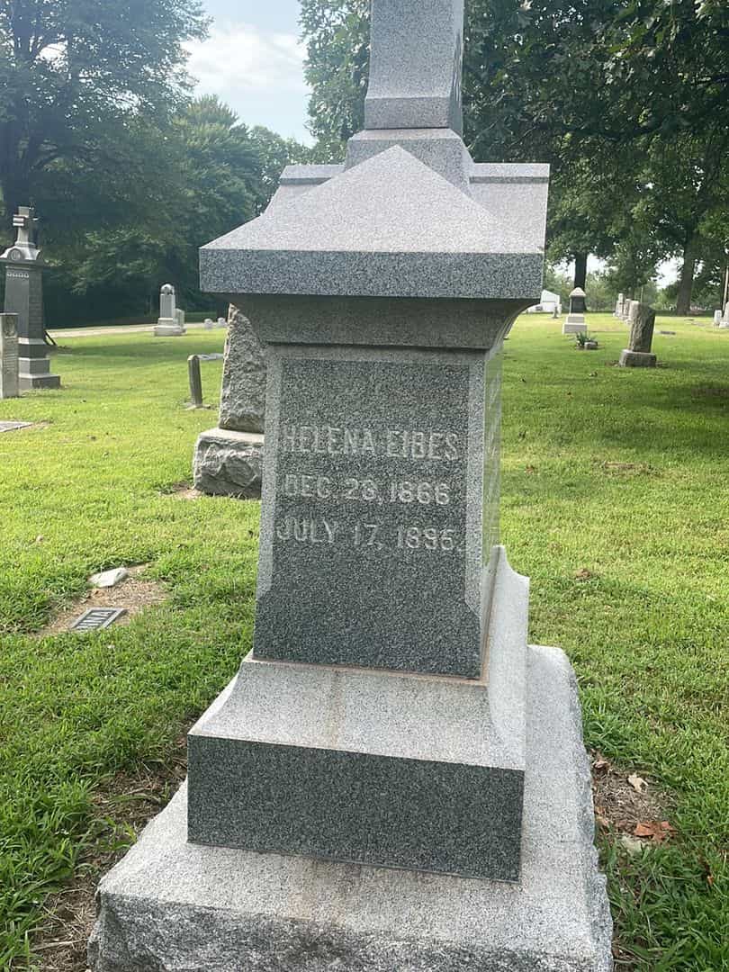 Helena Eibes's grave. Photo 1