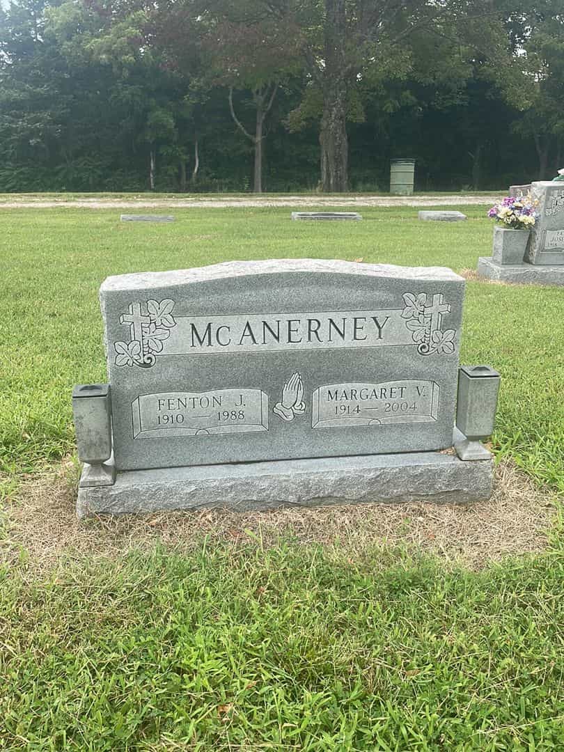 Fenton John McAnerney's grave. Photo 1