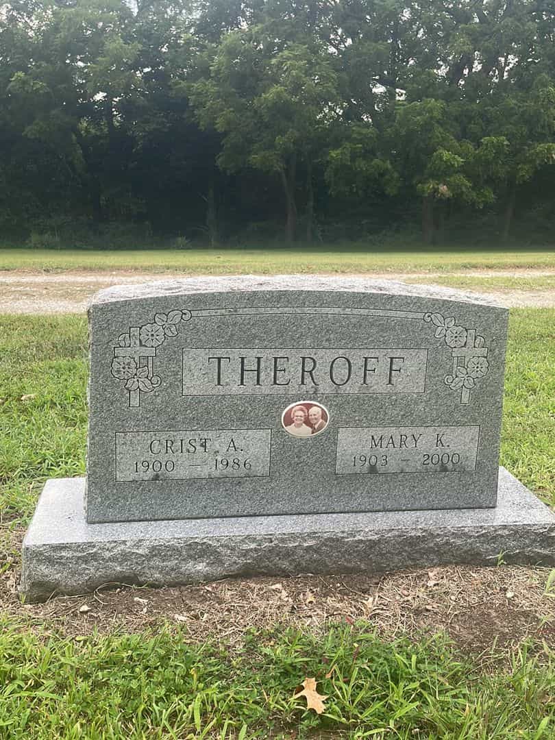 Crist A. Theroff's grave. Photo 1