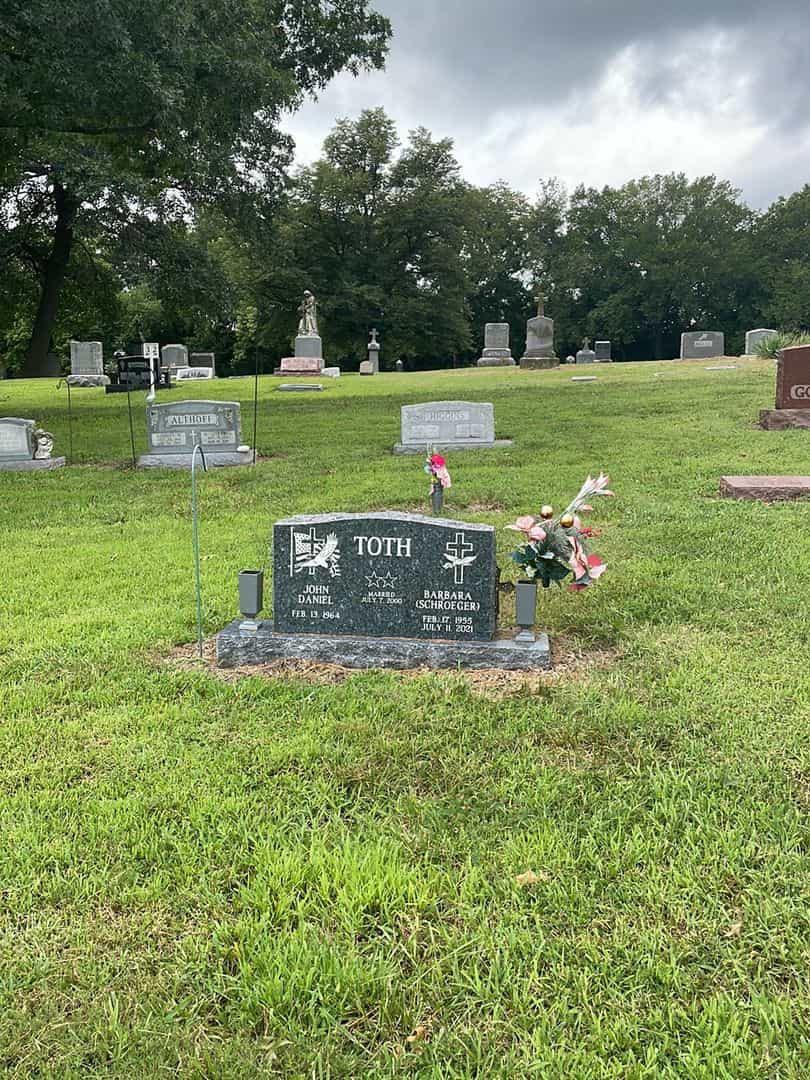 Barbara Schroeger Toth's grave. Photo 2