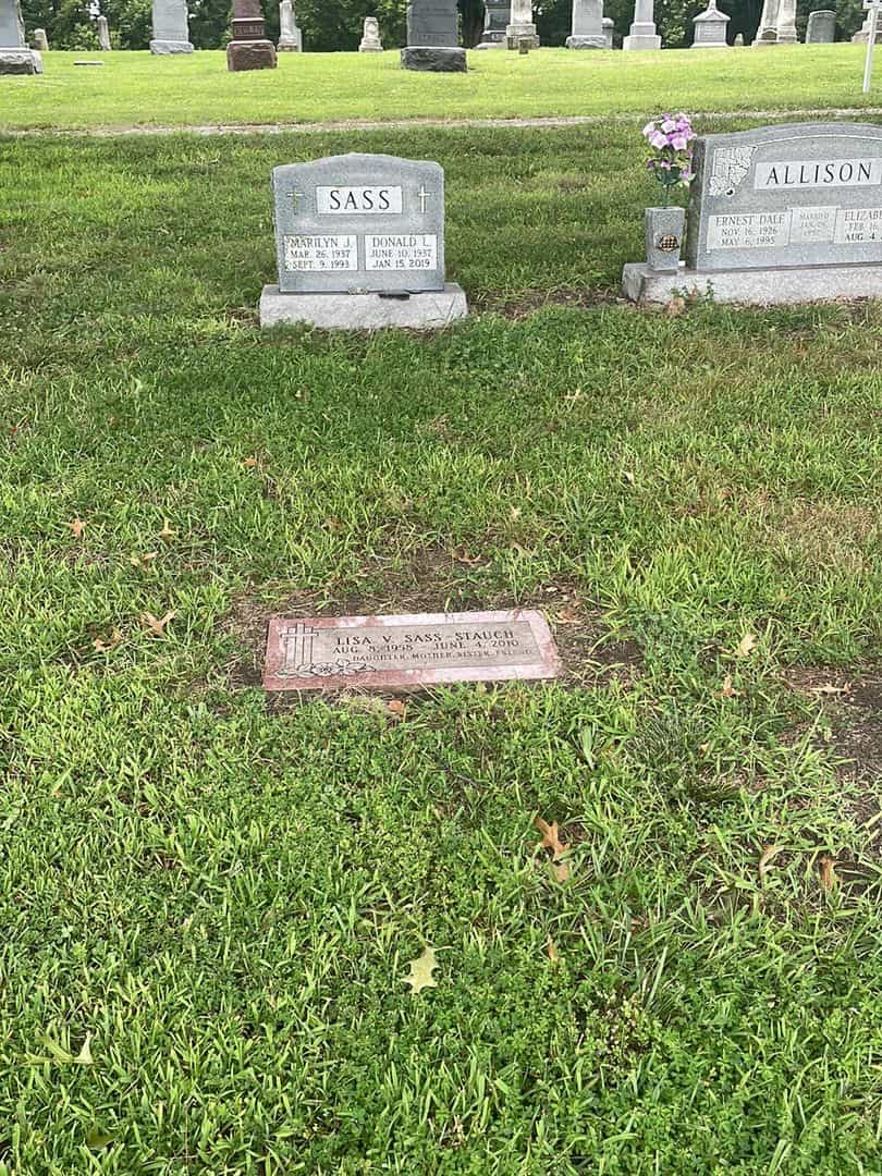 Marilyn J. Sass's grave. Photo 3