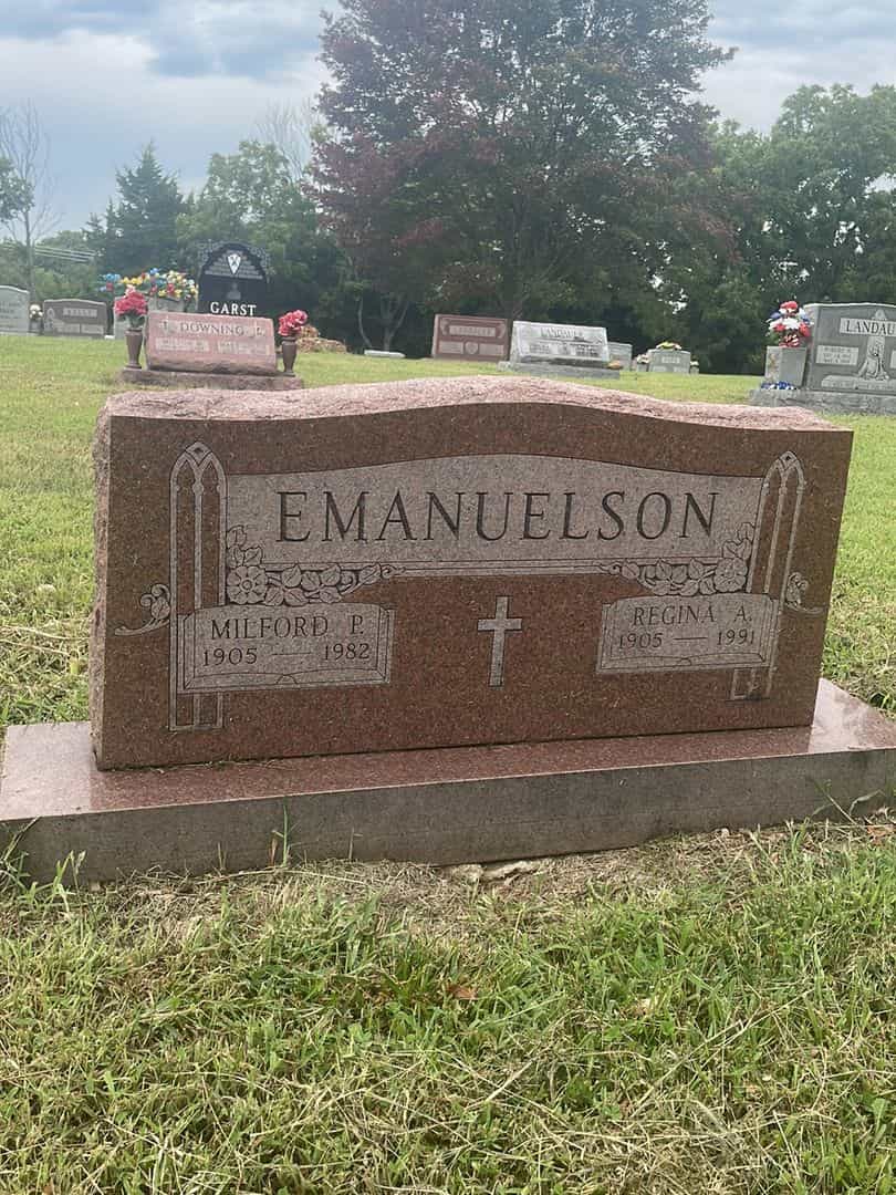 Milford Paul Emanuelson's grave. Photo 1