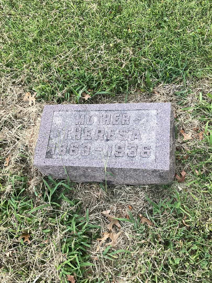 Theresa Reardon's grave. Photo 3