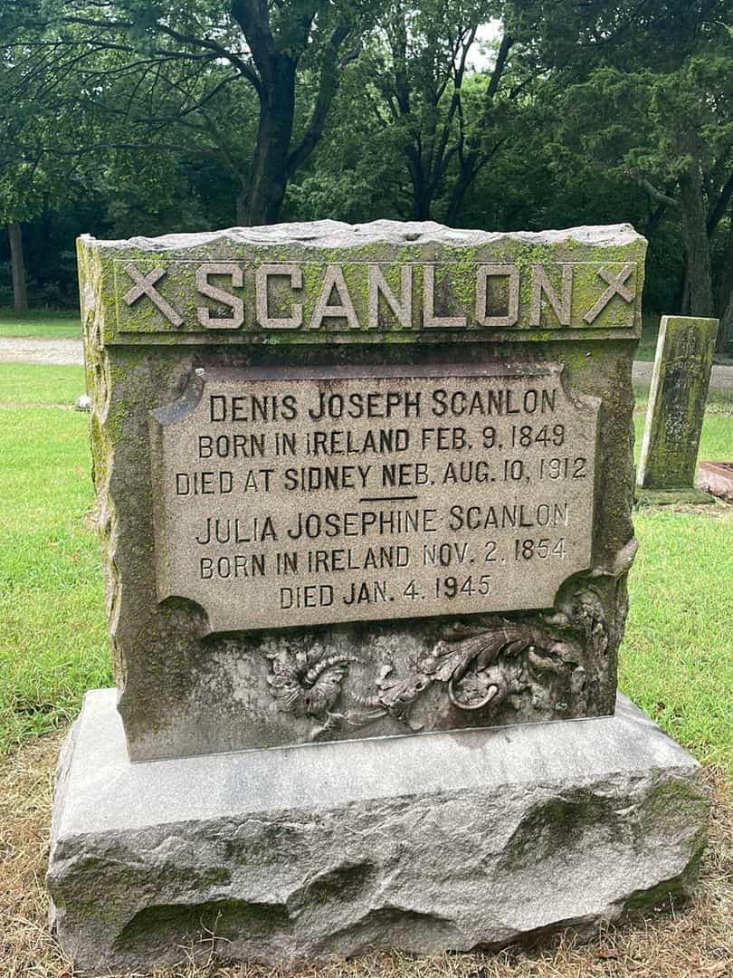 Julia Josephine Scanlon's grave. Photo 3