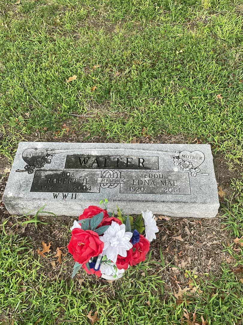 Robert Henry "Bob" Walter's grave. Photo 1