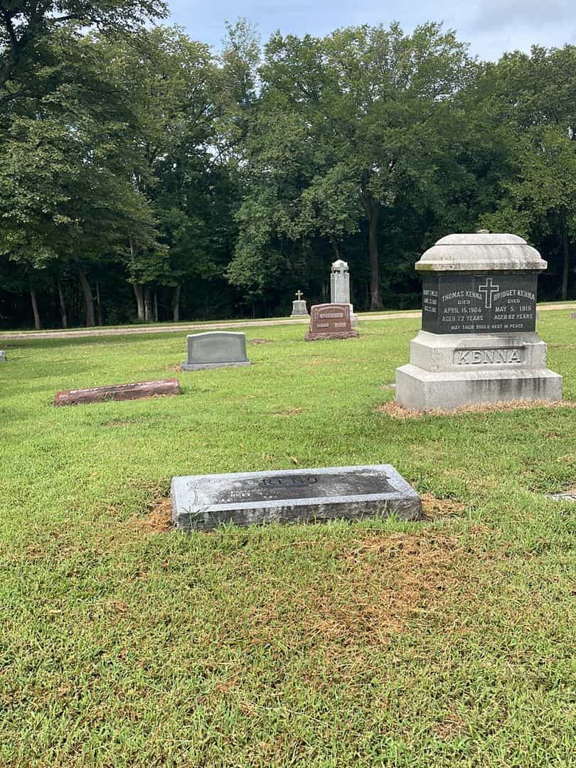Fred E. Reno's grave. Photo 2