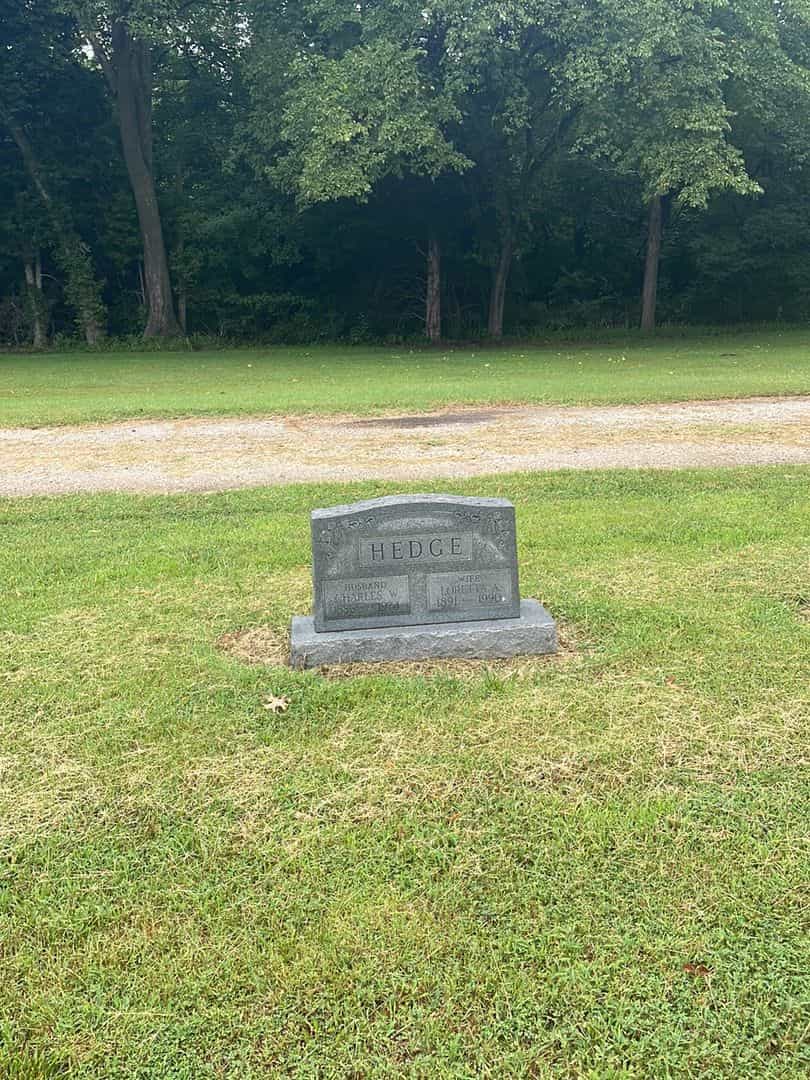 Loretta A. Hedge's grave. Photo 2