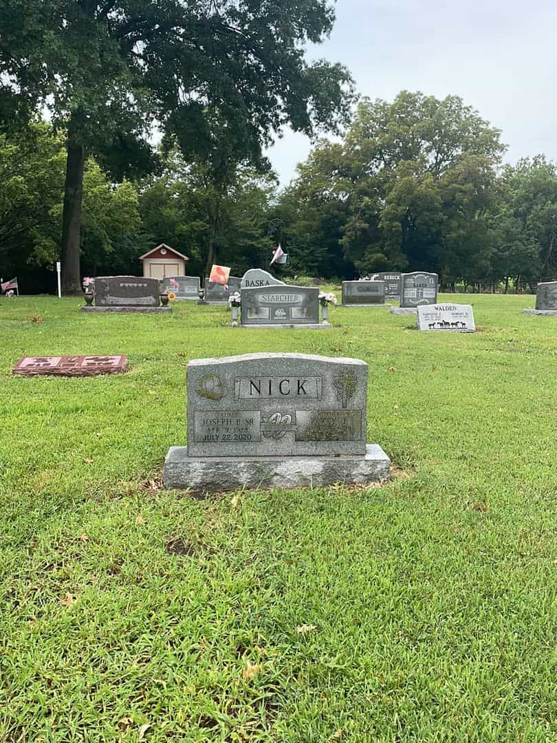 Joseph Benedict Nick Senior's grave. Photo 2