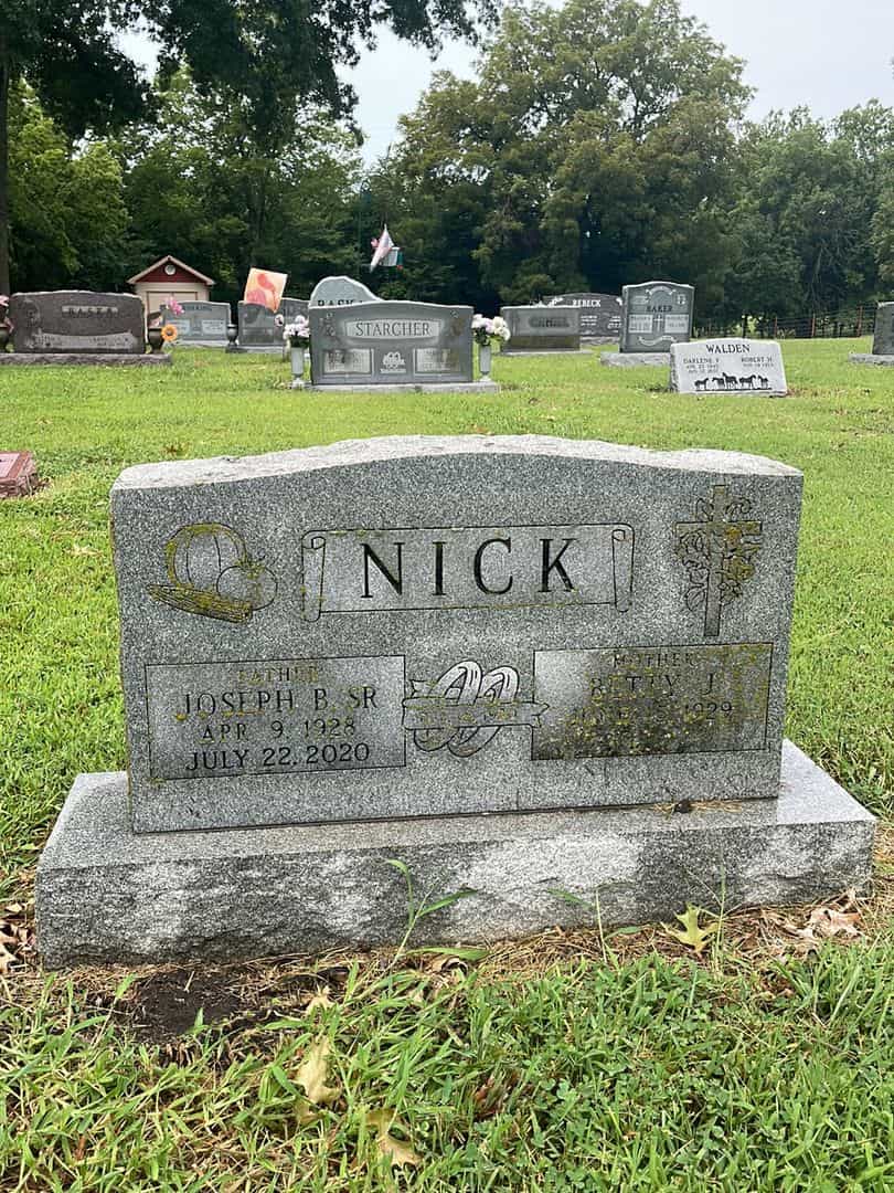 Joseph Benedict Nick Senior's grave. Photo 1
