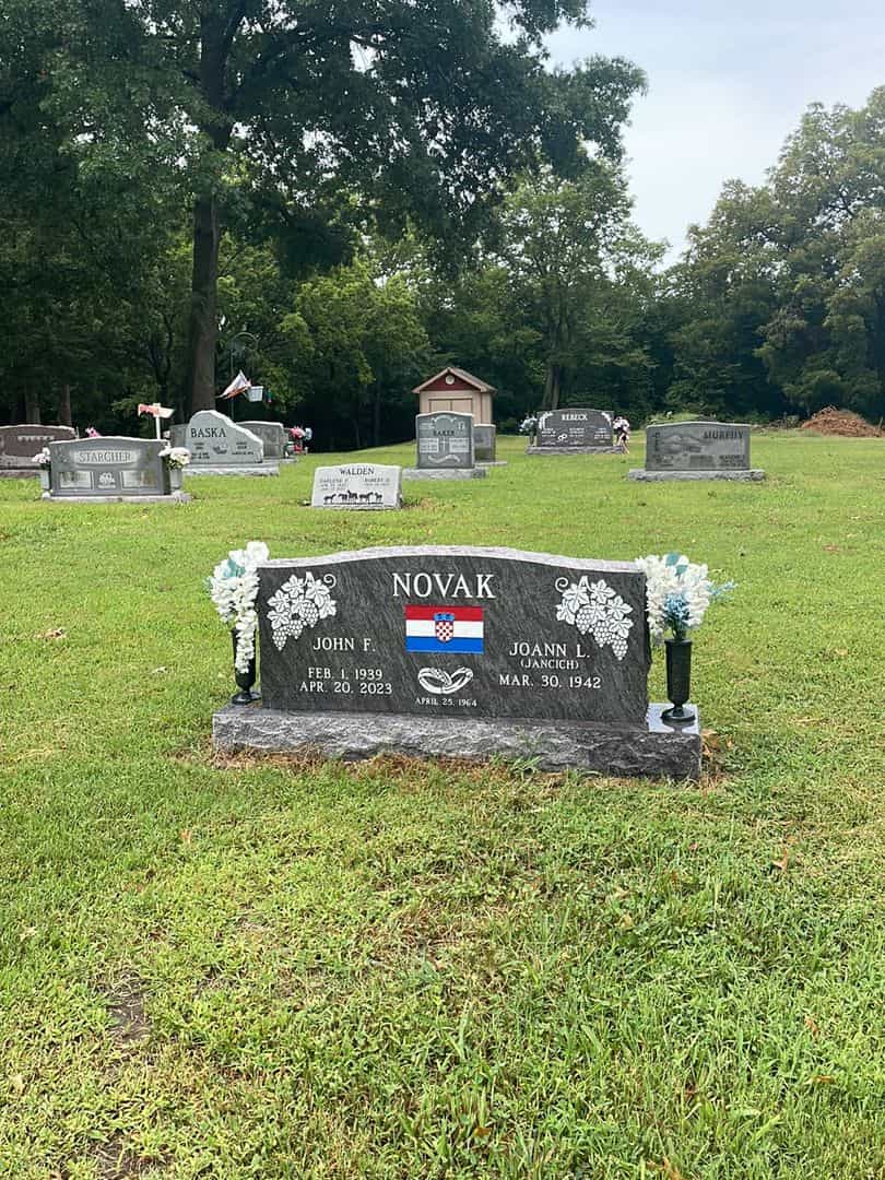 John F. Novak's grave. Photo 2