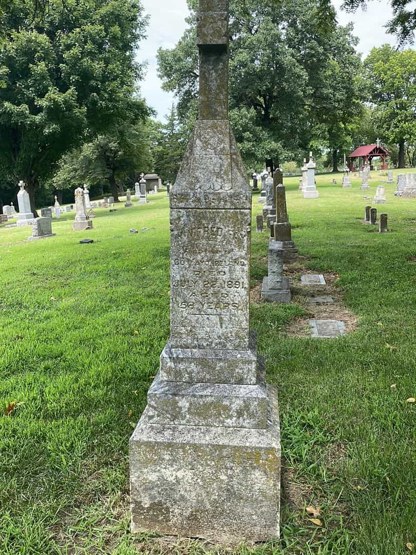 Winifred Fay's grave. Photo 1