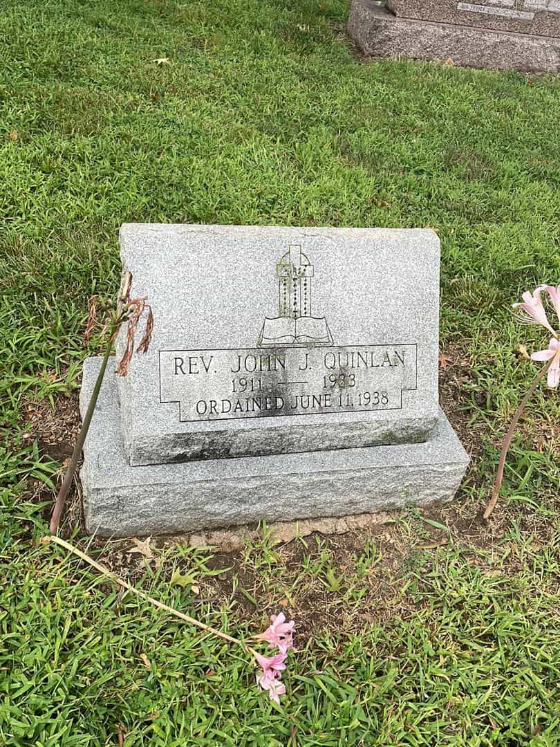 Reverend John J. Quinlan's grave. Photo 1