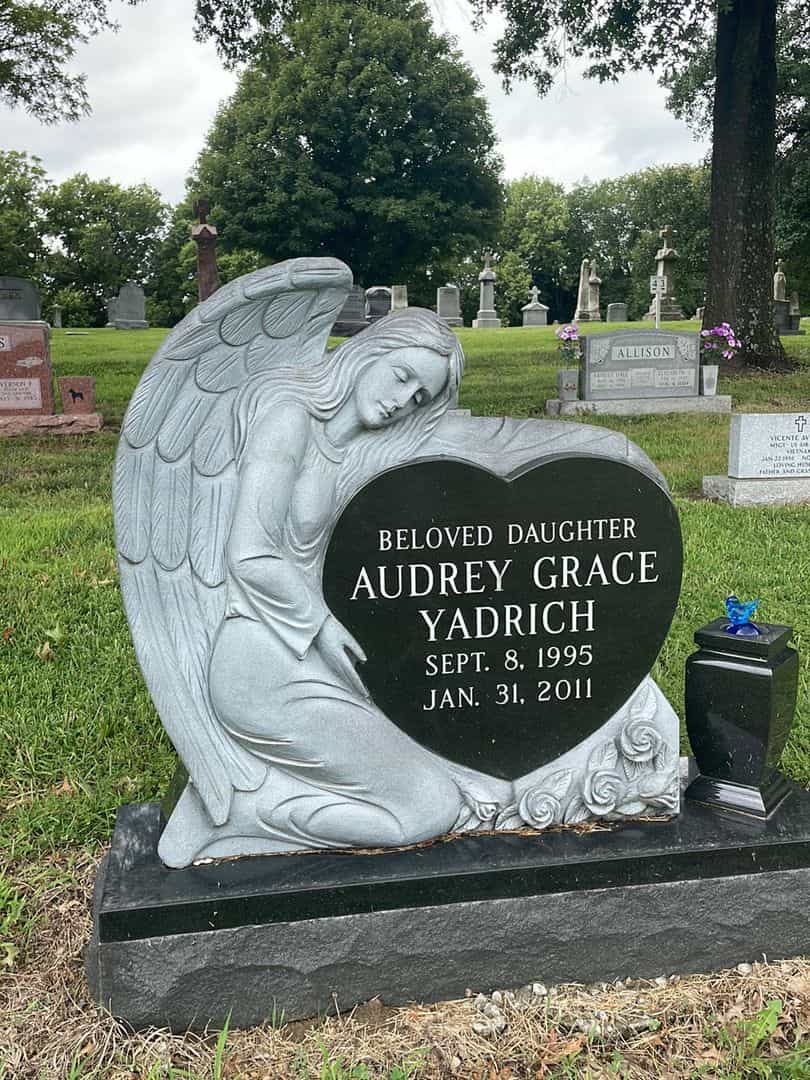 Audrey Grace Yadrich's grave. Photo 1