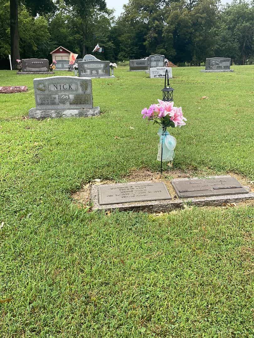 Eugene D. Barron's grave. Photo 2