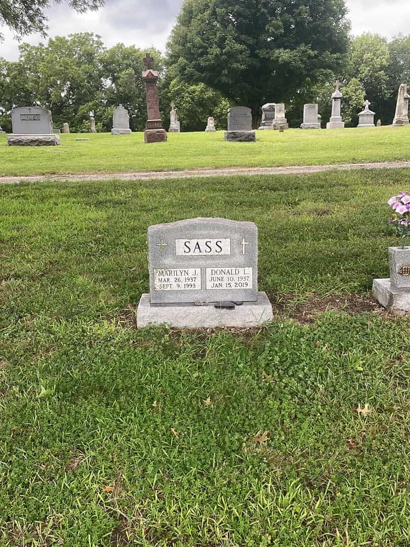 Marilyn J. Sass's grave. Photo 2