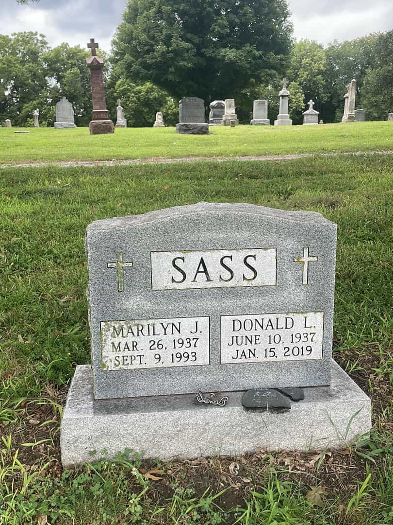 Marilyn J. Sass's grave. Photo 1