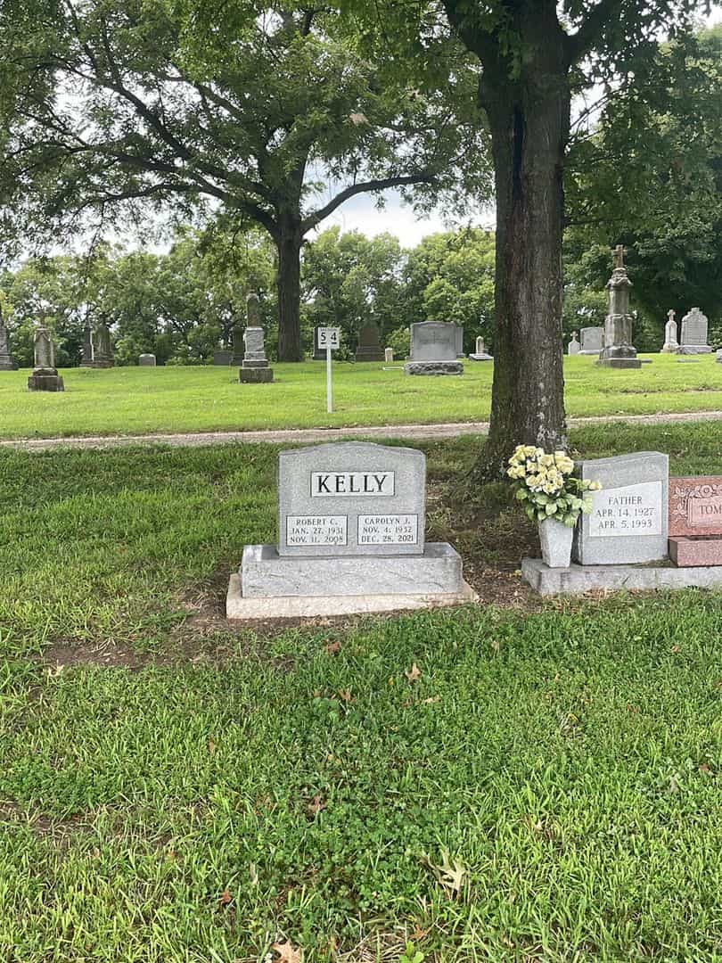Carolyn J. Kelly's grave. Photo 2