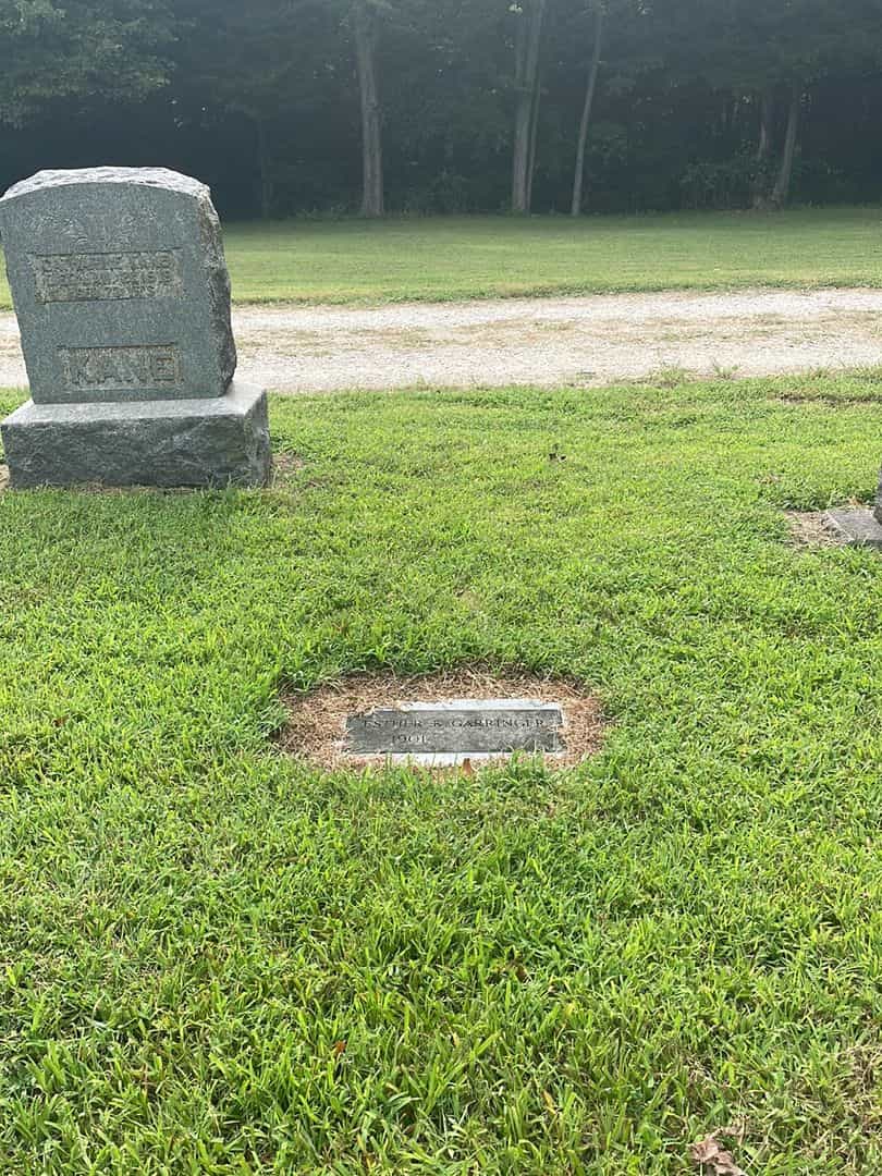 Esther Marie K. Garringer's grave. Photo 2